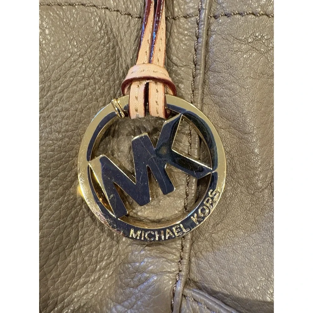 Michael Kors Jet Set Travel Bag Purse Large Brown Solid Gold Hardware Straps EUC